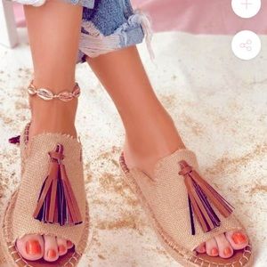 CLEARANCE!!! Women’s Linen, Fits 8.5 - 9 Enhances Wardrobe